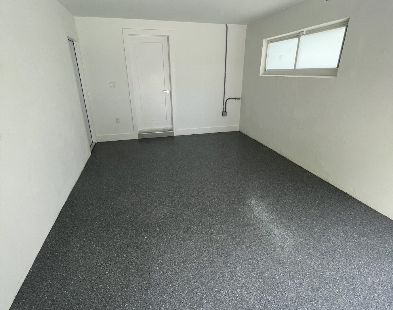 Durable epoxy garage floor with flakes Doral FL